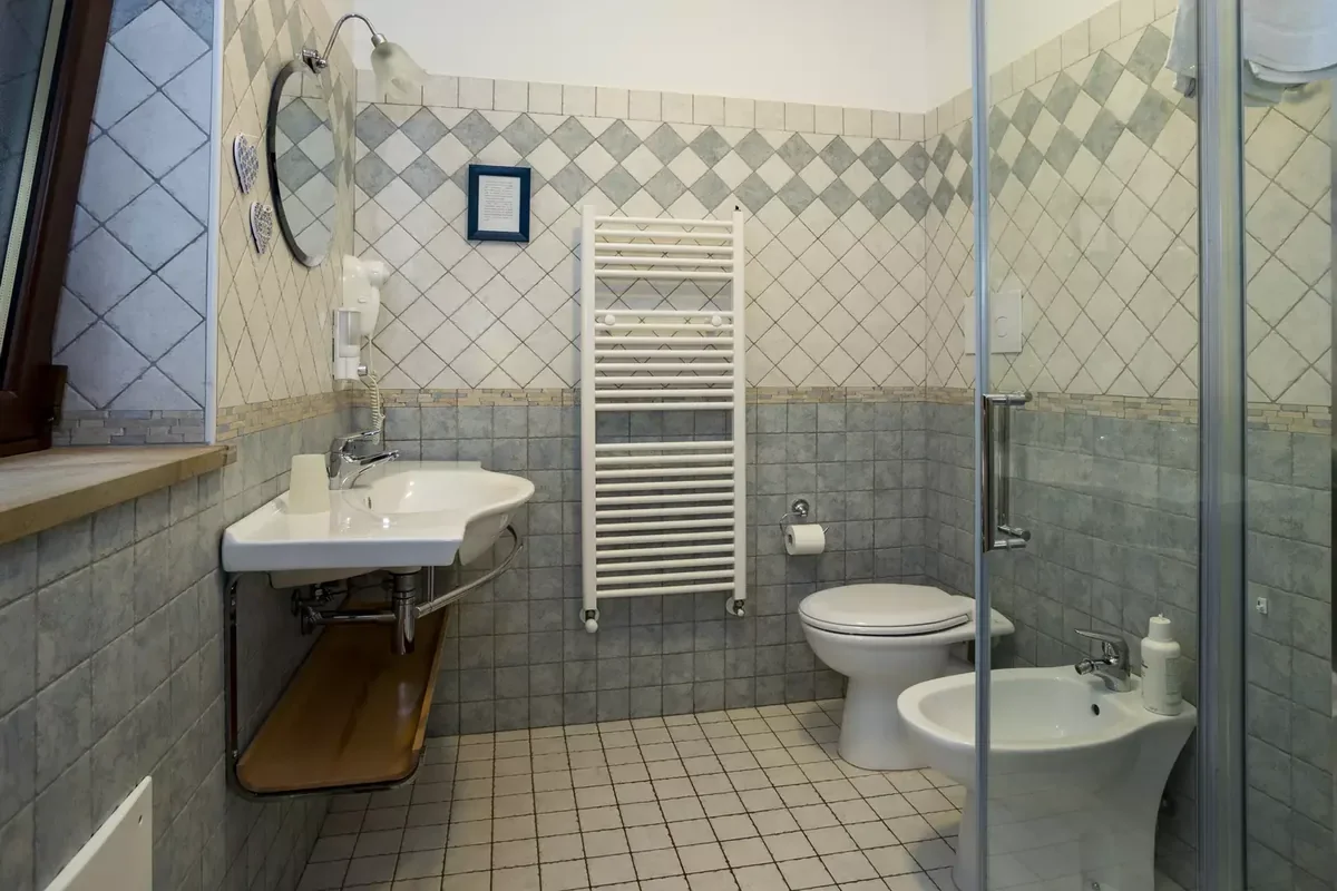 Bagno privato della camera Mithia
